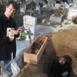 exhumálás smaller